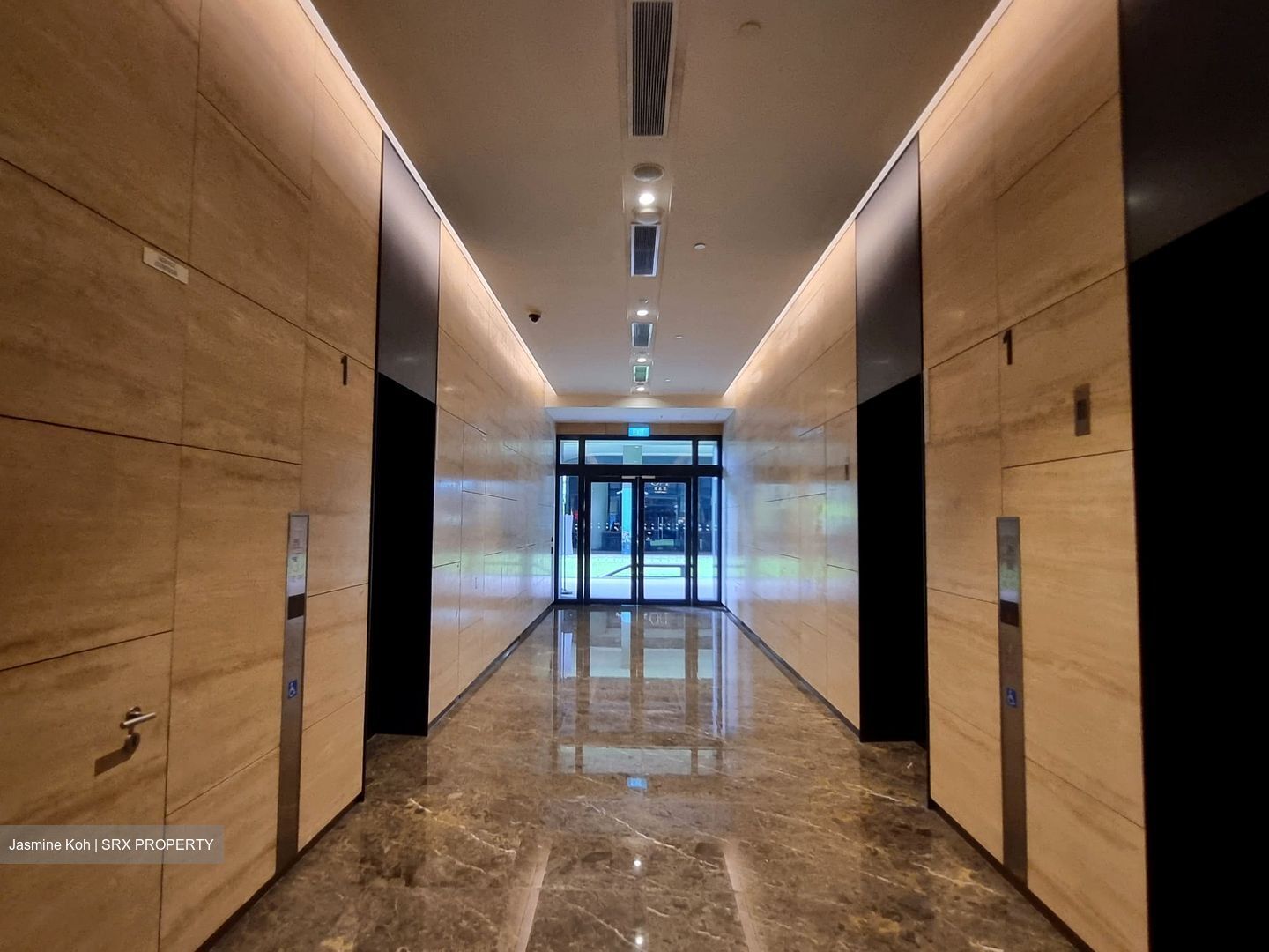 Woods Square (D25), Office #449037601